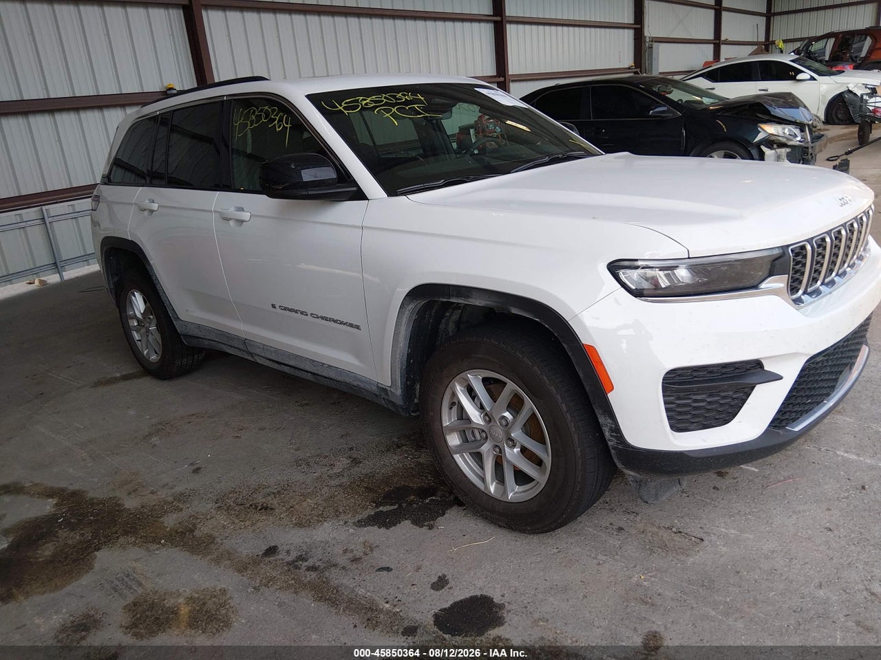 2026 JEEP GRAND CHEROKEE LAREDO X 4X4