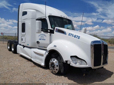 1XKYD49X1MJ****** · 2021 KENWORTH T680