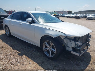 2019 VOLVO S90 T5 MOMENTUM
