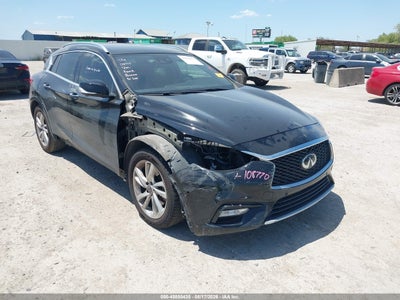 SJKCH5CP6HA****** · 2017 INFINITI QX30 PREMIUM