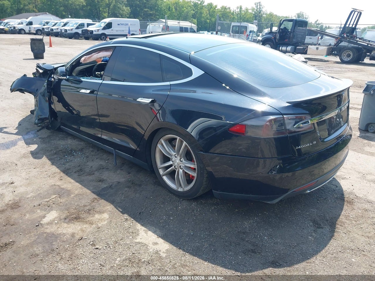 2015 TESLA MODEL S 85D/P85D · 3/9