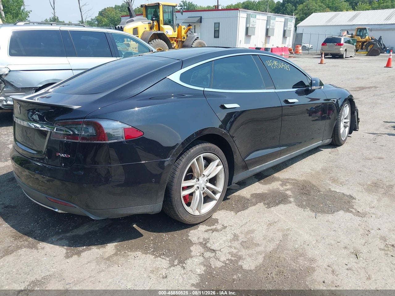 2015 TESLA MODEL S 85D/P85D · 4/9