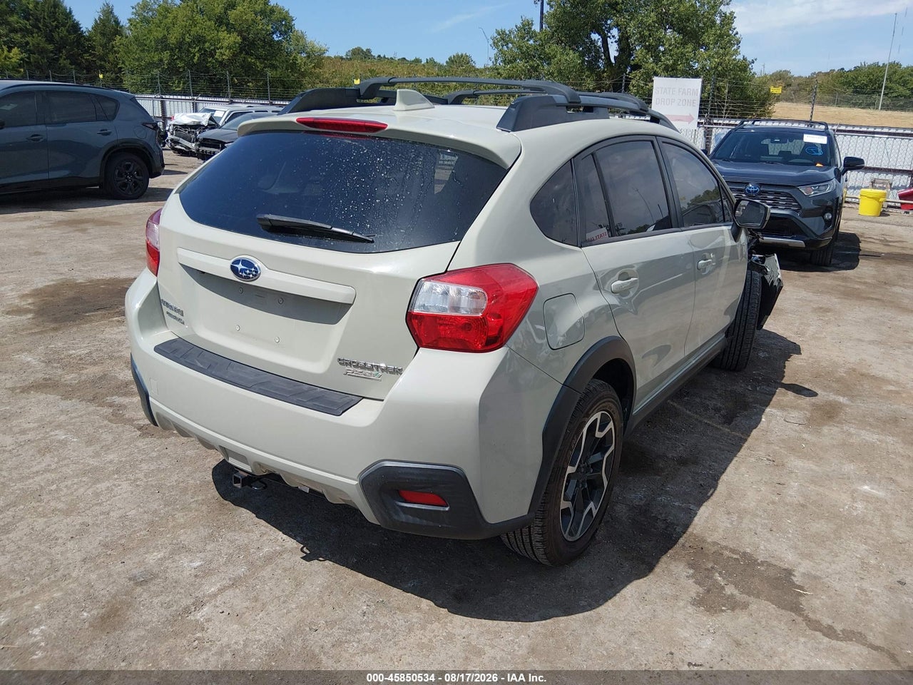 2016 SUBARU CROSSTREK 2.0I PREMIUM · 4/11