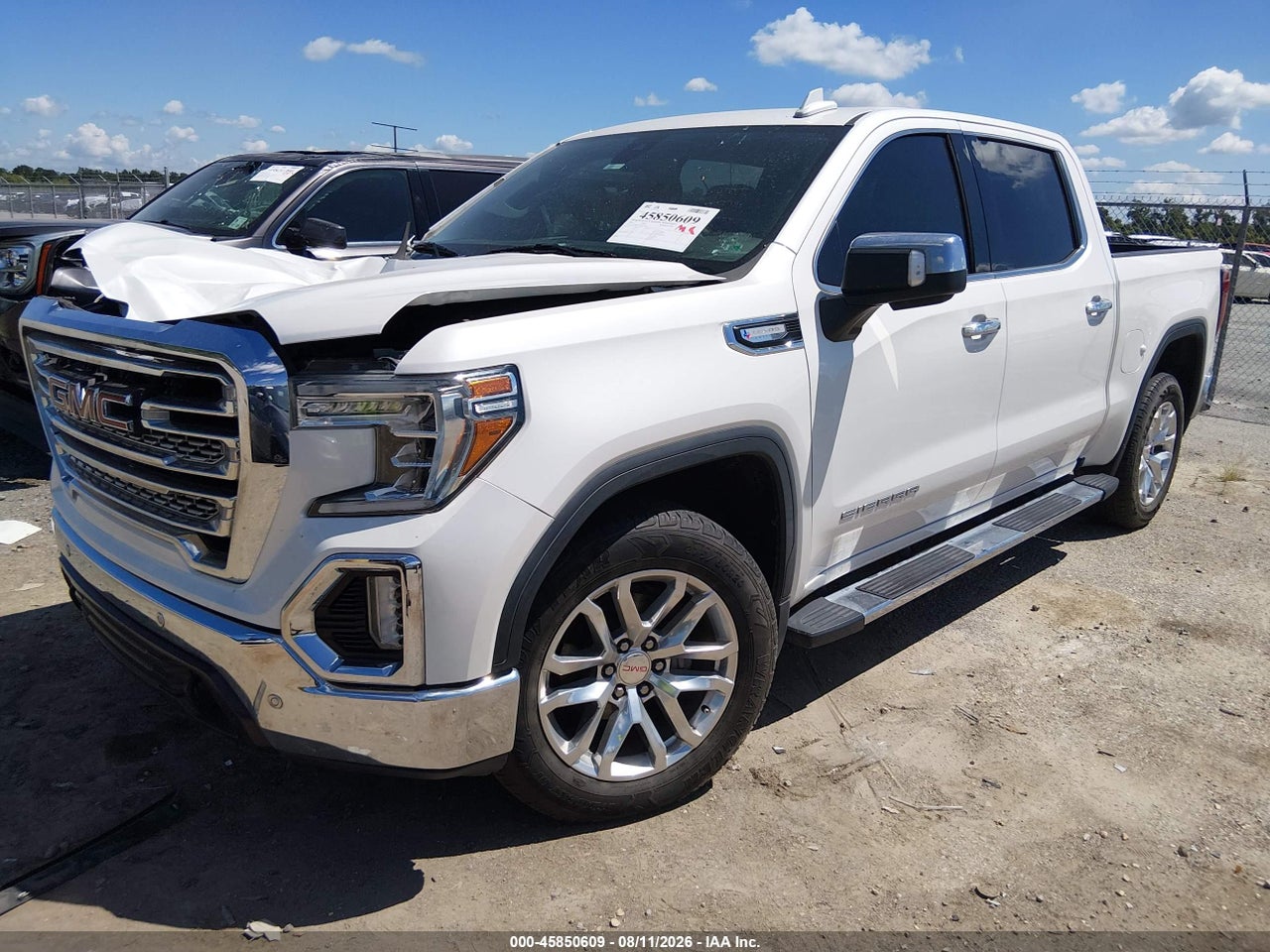 3GTP8DED1MG****** · 2021 GMC SIERRA 1500 2WD  SHORT BOX SLT · 2/10