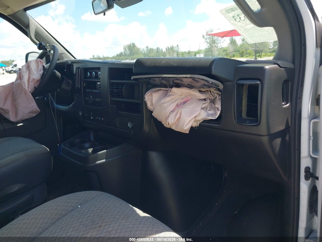 1GAZGPF76S1****** · 2025 CHEVROLET EXPRESS PASSENGER RWD 3500 EXTENDED WHEELBASE LT · 5/11