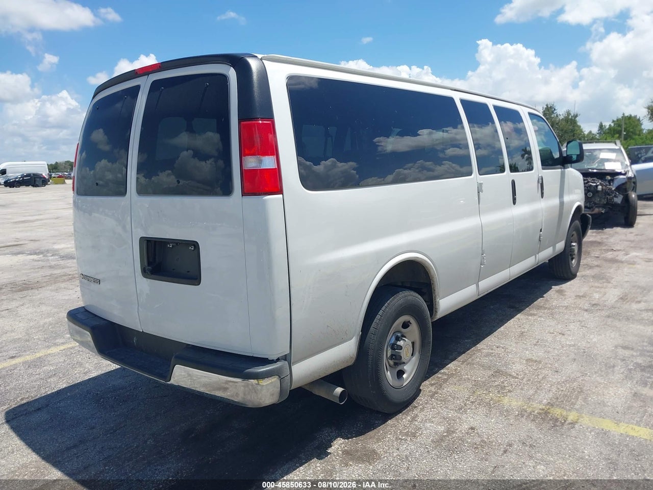 1GAZGPF76S1****** · 2025 CHEVROLET EXPRESS PASSENGER RWD 3500 EXTENDED WHEELBASE LT · 4/11