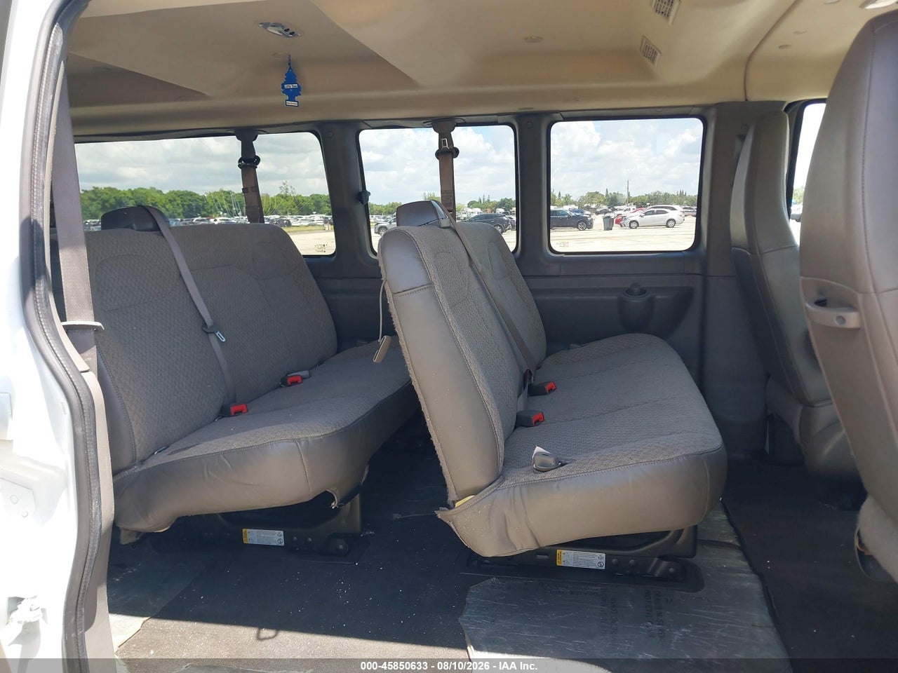 1GAZGPF76S1****** · 2025 CHEVROLET EXPRESS PASSENGER RWD 3500 EXTENDED WHEELBASE LT · 8/11