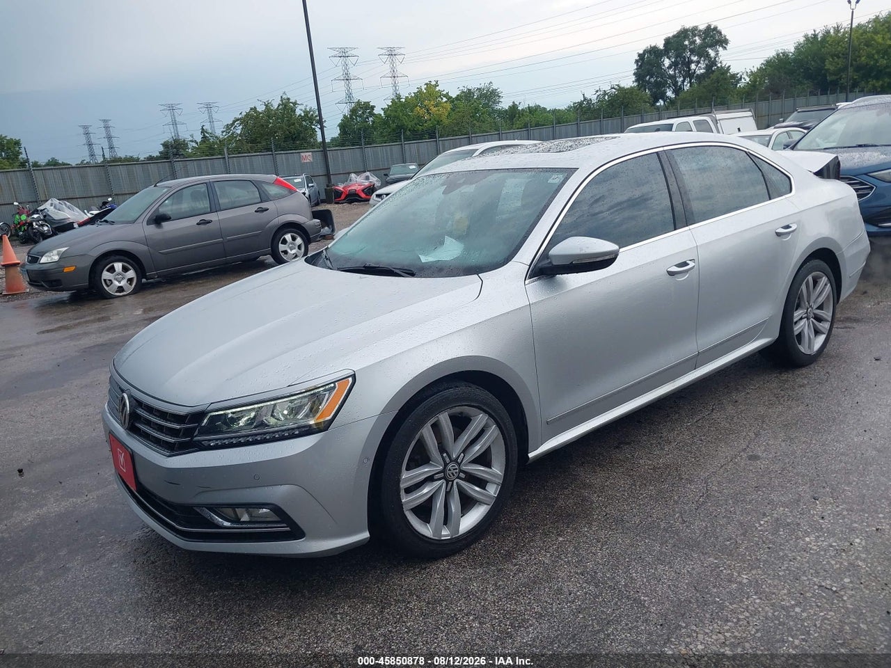 2017 VOLKSWAGEN PASSAT 1.8T SEL PREMIUM · 2/9