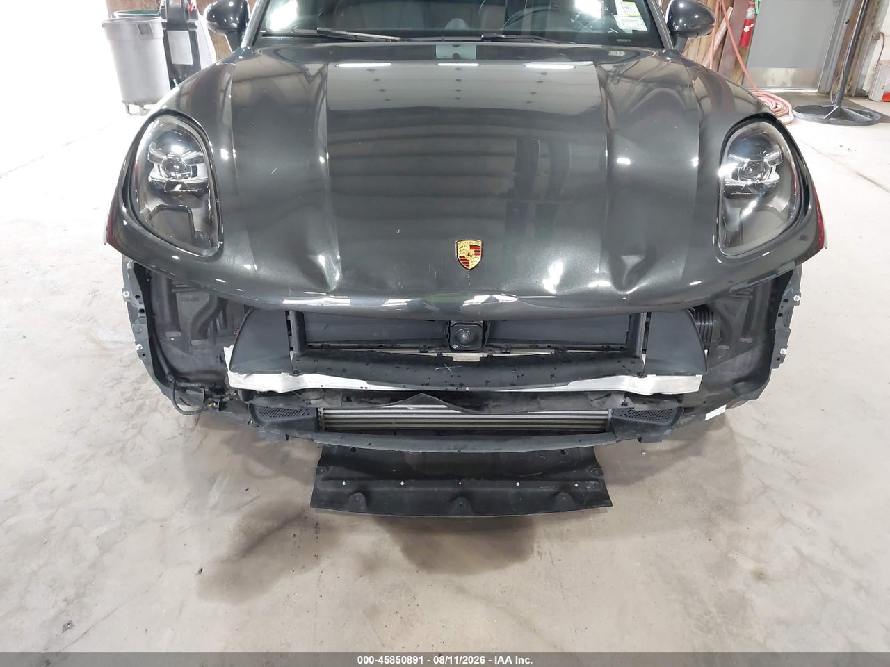 WP1AA2A58ML****** · 2021 PORSCHE MACAN · 6/11