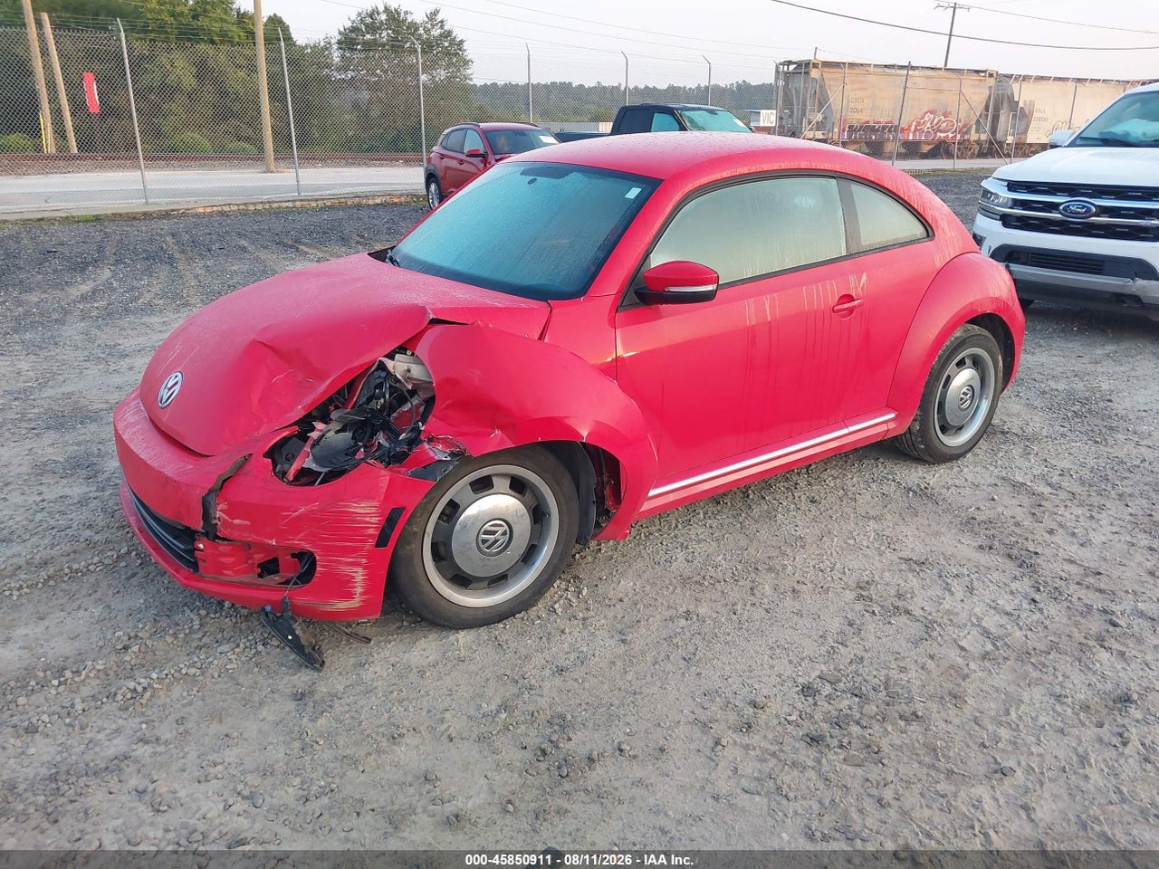 2012 VOLKSWAGEN BEETLE 2.5L · 2/4