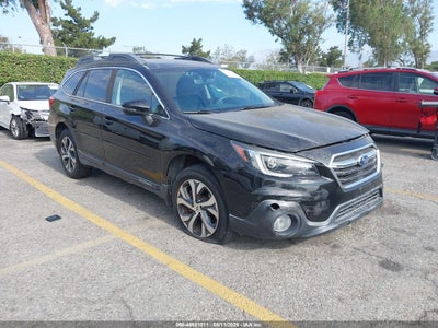 4S4BSENC9J3****** · 2018 SUBARU OUTBACK 3.6R LIMITED