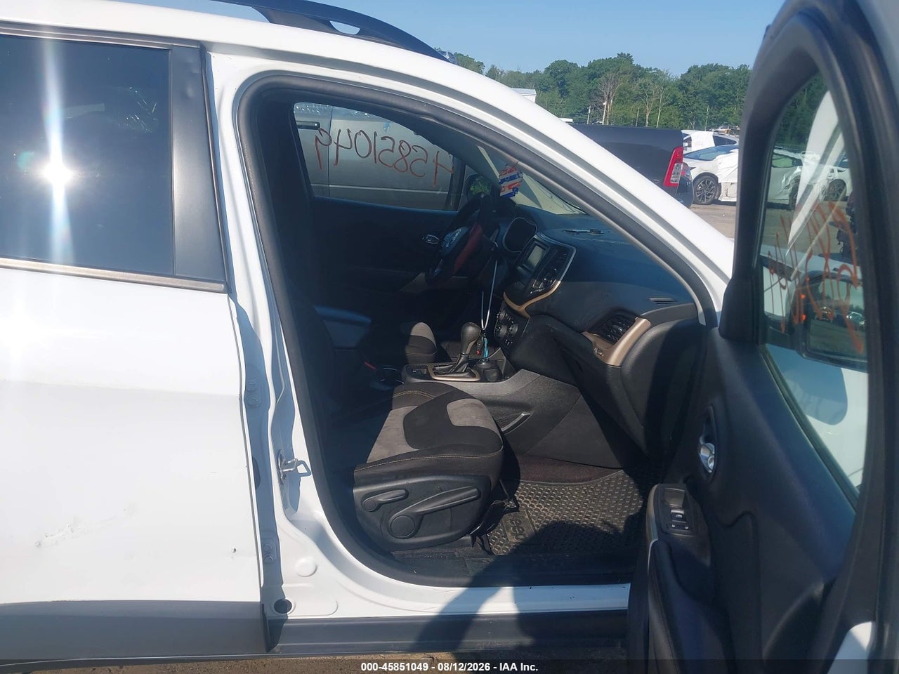 2018 JEEP CHEROKEE LATITUDE 4X4 · 5/11