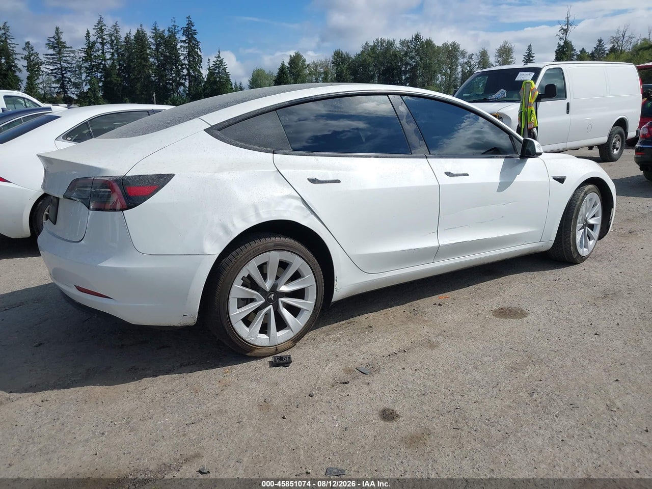 2023 TESLA MODEL 3 REAR-WHEEL DRIVE · 4/10