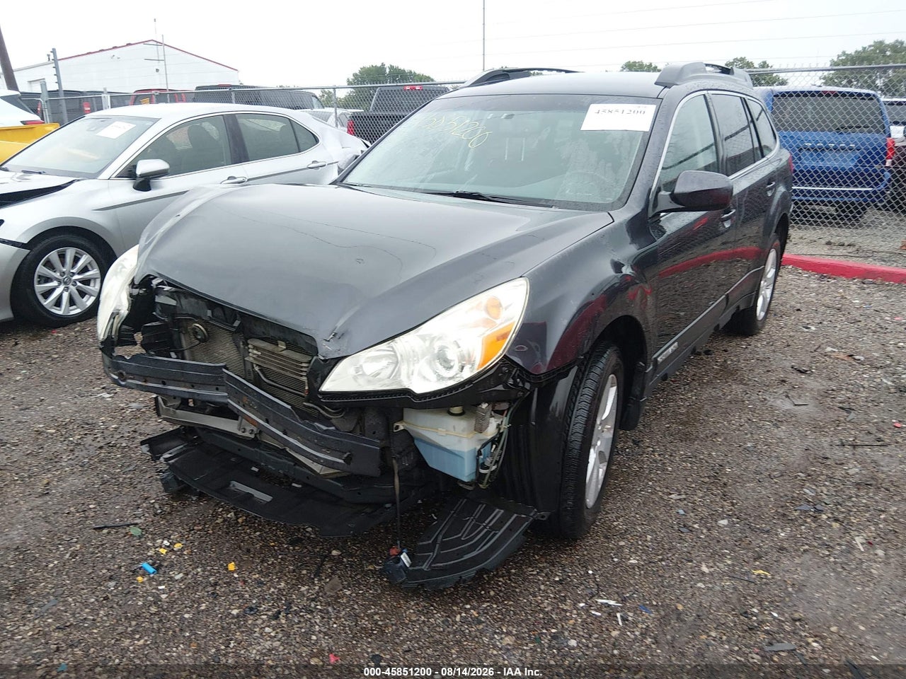 2010 SUBARU OUTBACK 2.5I PREMIUM · 2/10