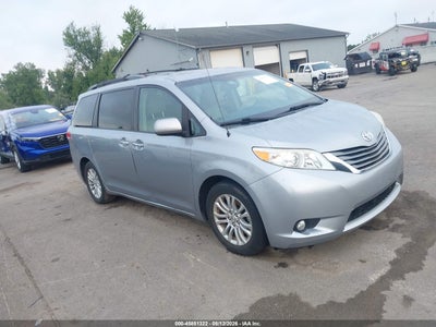 5TDYK3DC2DS****** · 2013 TOYOTA SIENNA XLE V6 8 PASSENGER