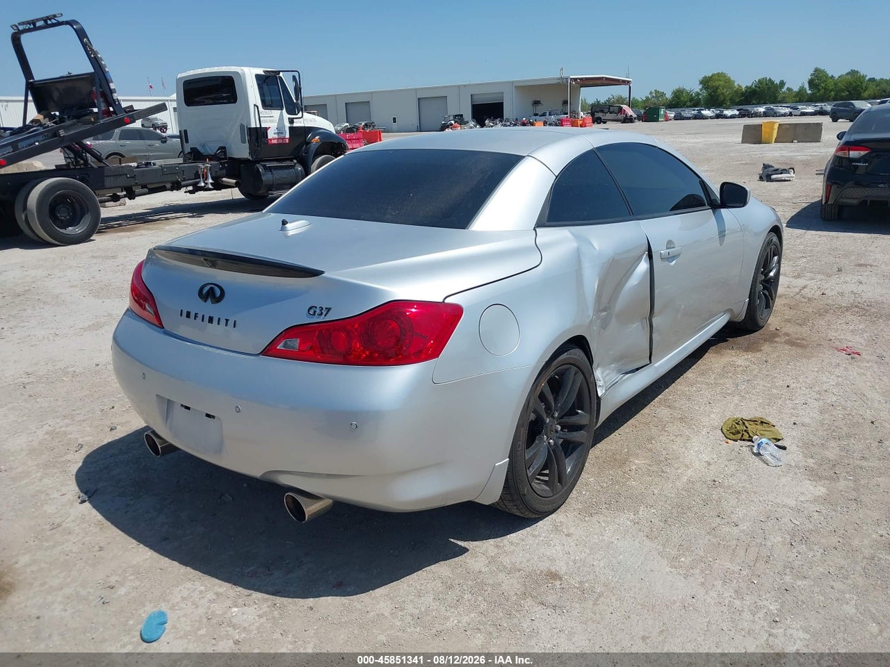 2010 INFINITI G37 · 4/11