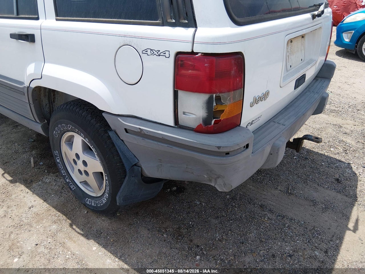 1995 JEEP GRAND CHEROKEE LAREDO · 6/11
