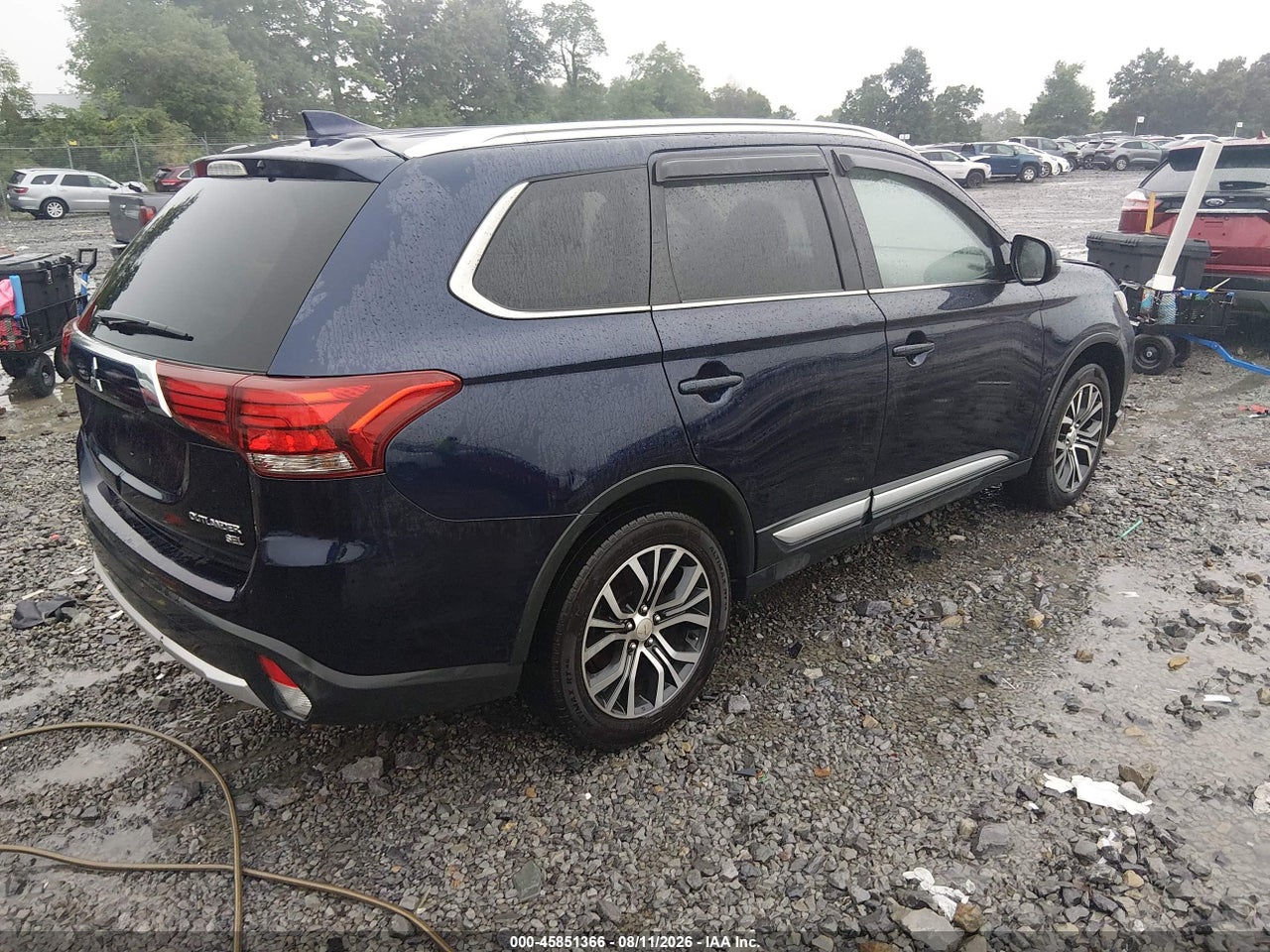 2018 MITSUBISHI OUTLANDER ES/LE/SE/SEL · 4/11