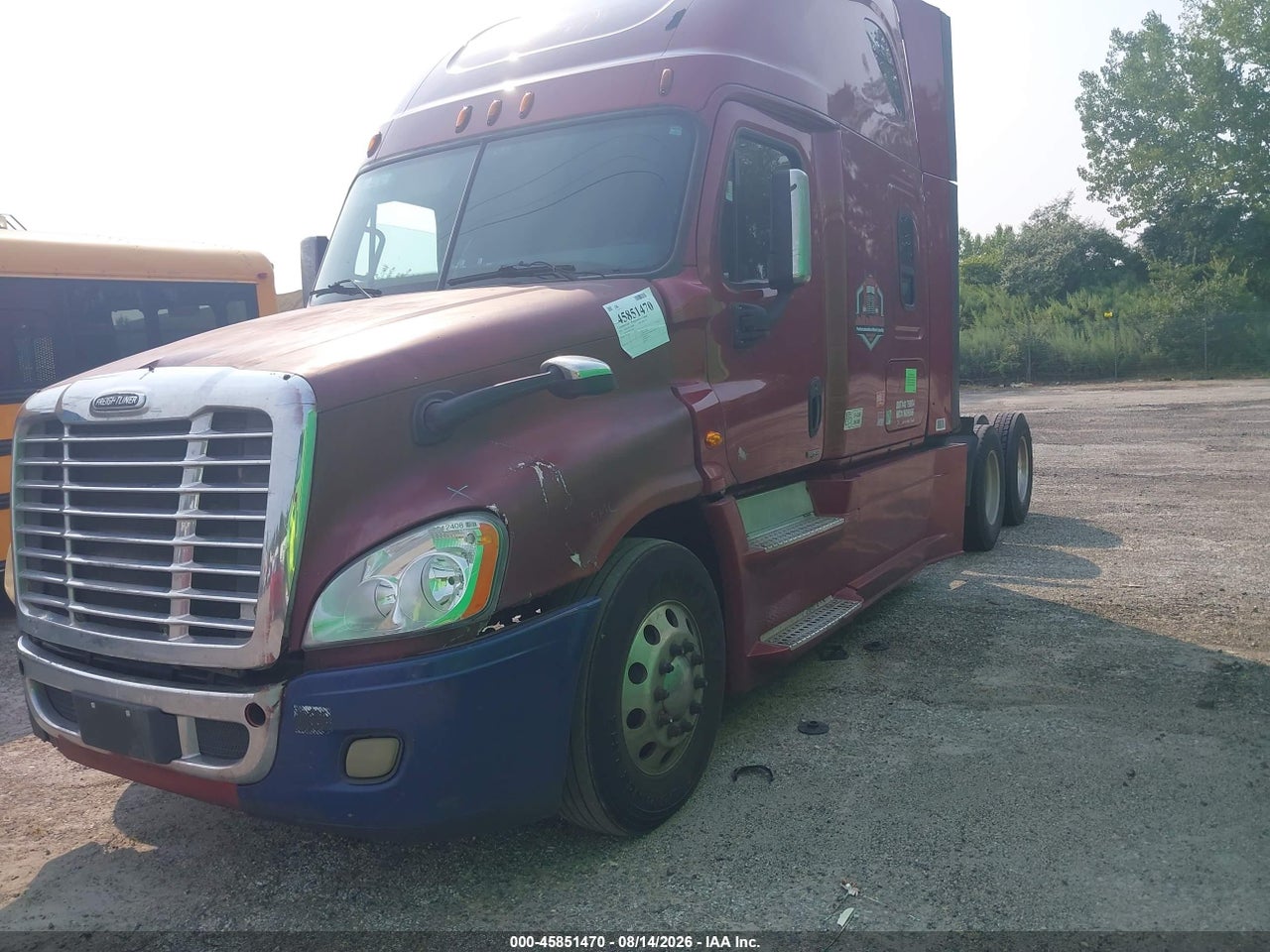 3AKJGLD5XGS****** · 2016 FREIGHTLINER CASCADIA 125   · 2/4