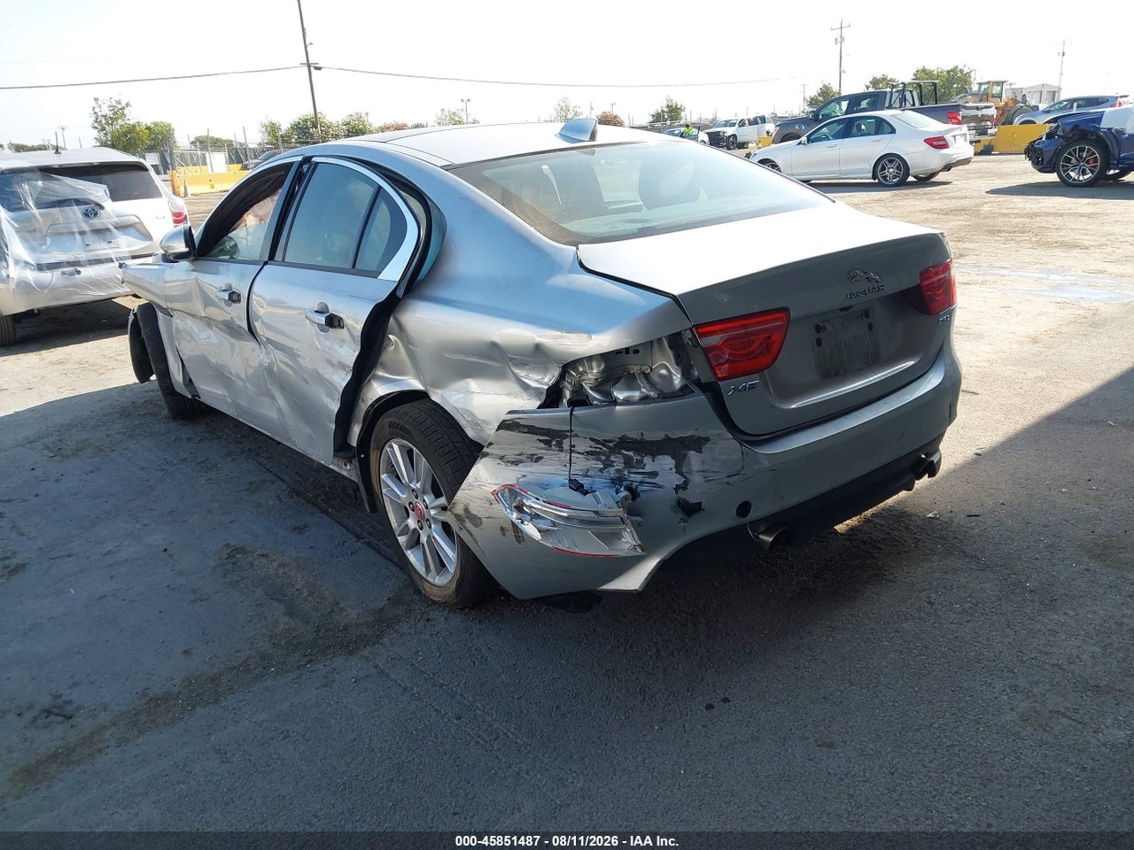 2018 JAGUAR XE 25T PREMIUM · 3/10