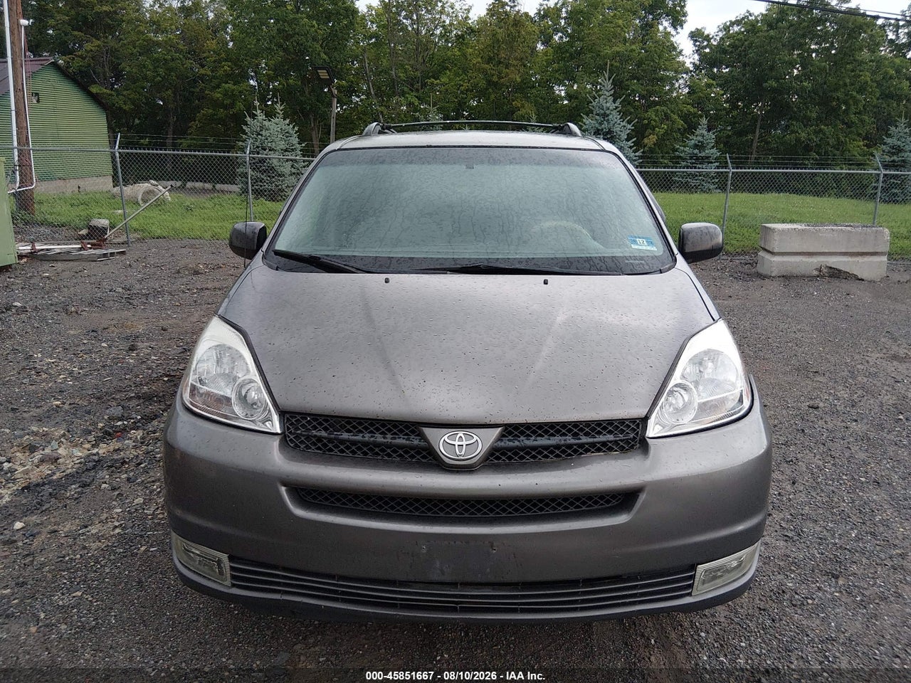 2005 TOYOTA SIENNA LE · 6/11