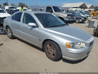 YV1RS592552****** · 2005 VOLVO S60 2.5T A/2.5T A SR W/PREMIUM PACKAGE
