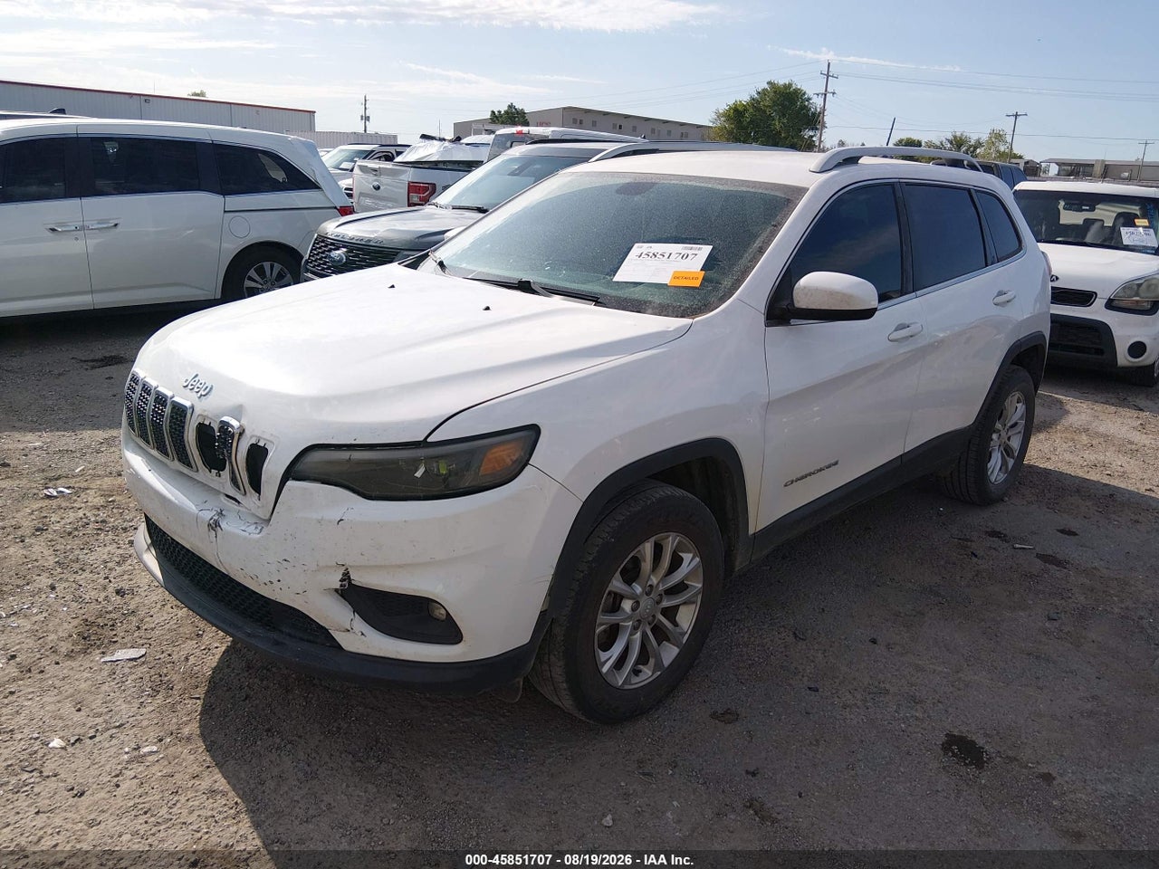 2019 JEEP CHEROKEE LATITUDE 4X4 · 2/11