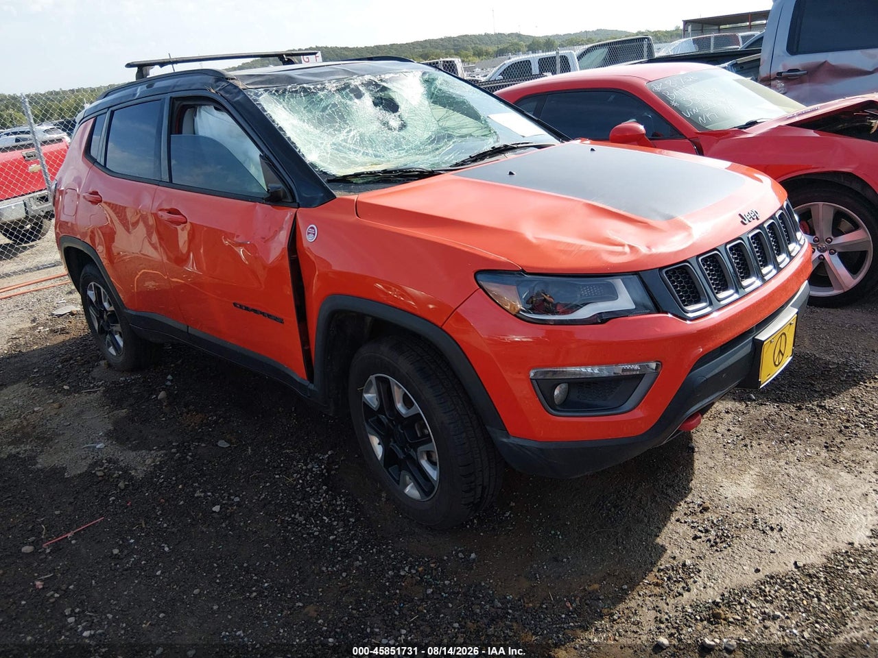 3C4NJDDB8JT****** · 2018 JEEP COMPASS TRAILHAWK