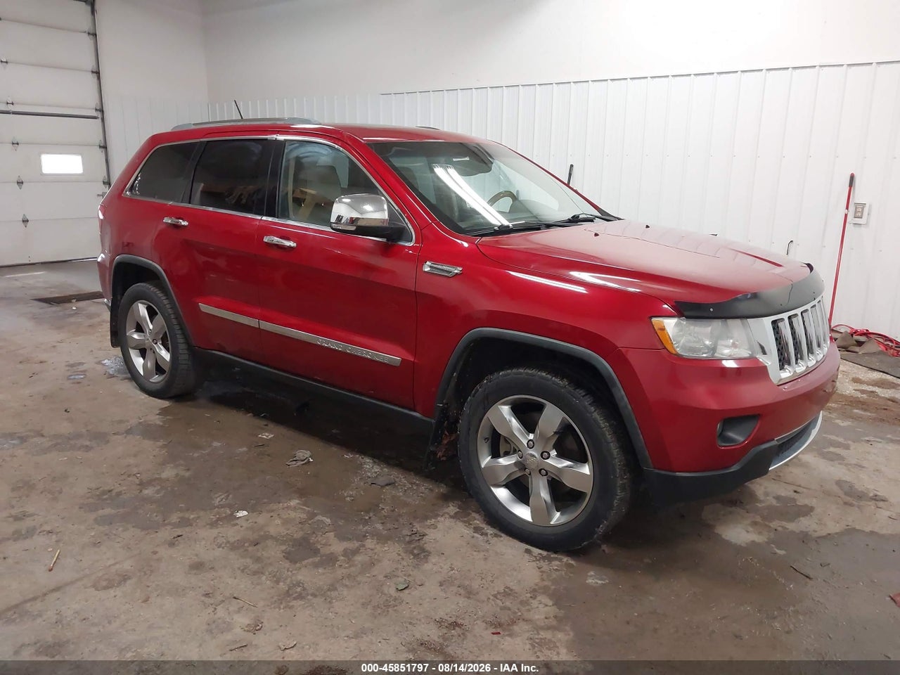 1J4RR6GT8BC****** · 2011 JEEP GRAND CHEROKEE OVERLAND