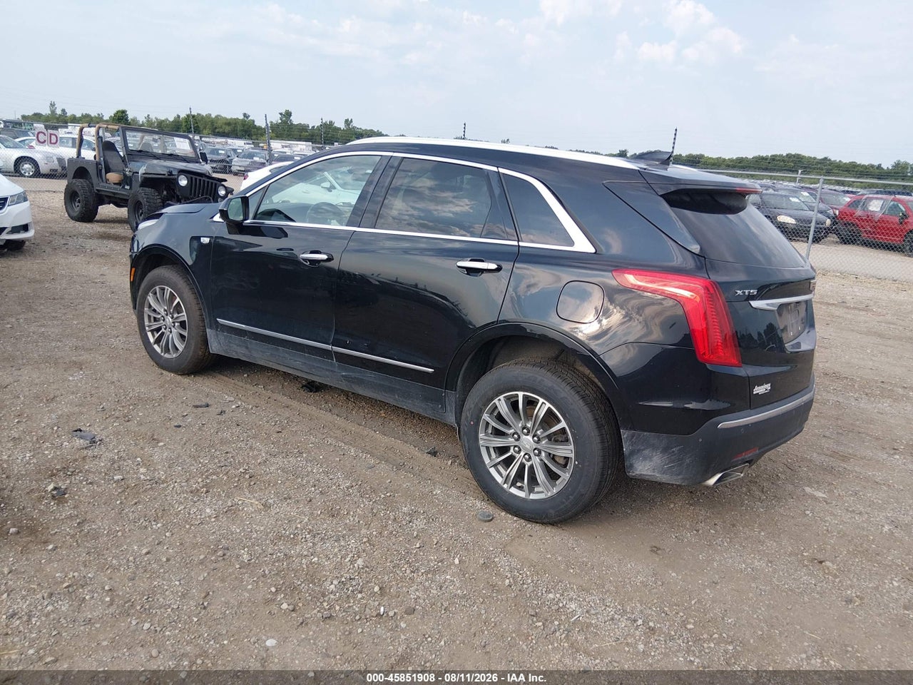 2017 CADILLAC XT5 LUXURY · 3/11