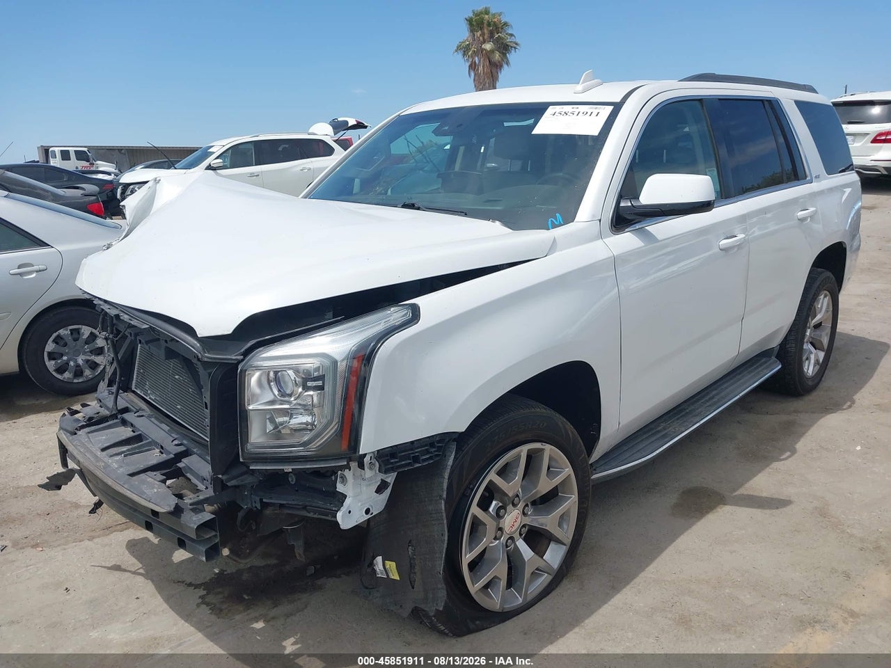 2016 GMC YUKON SLT · 2/10