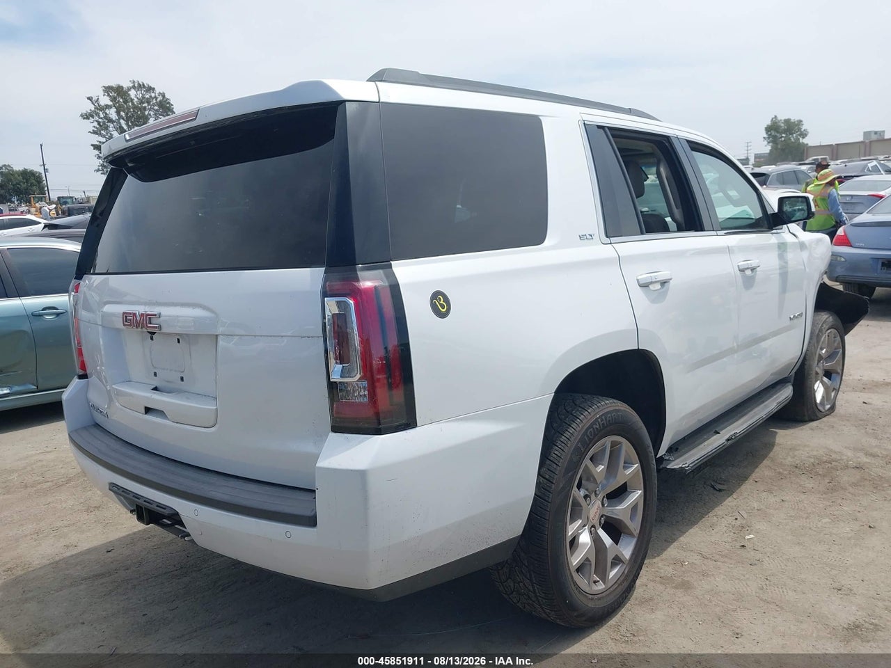 2016 GMC YUKON SLT · 4/10