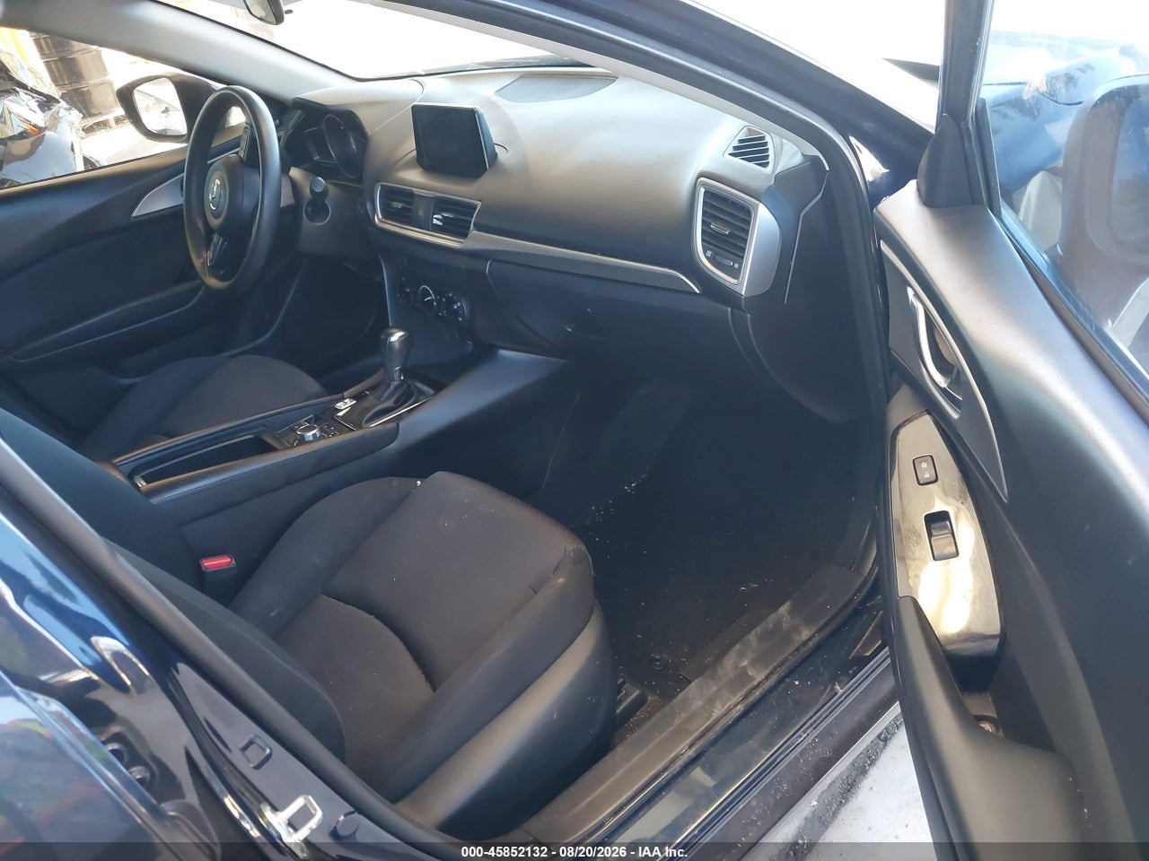 2017 MAZDA MAZDA3 SPORT · 5/11