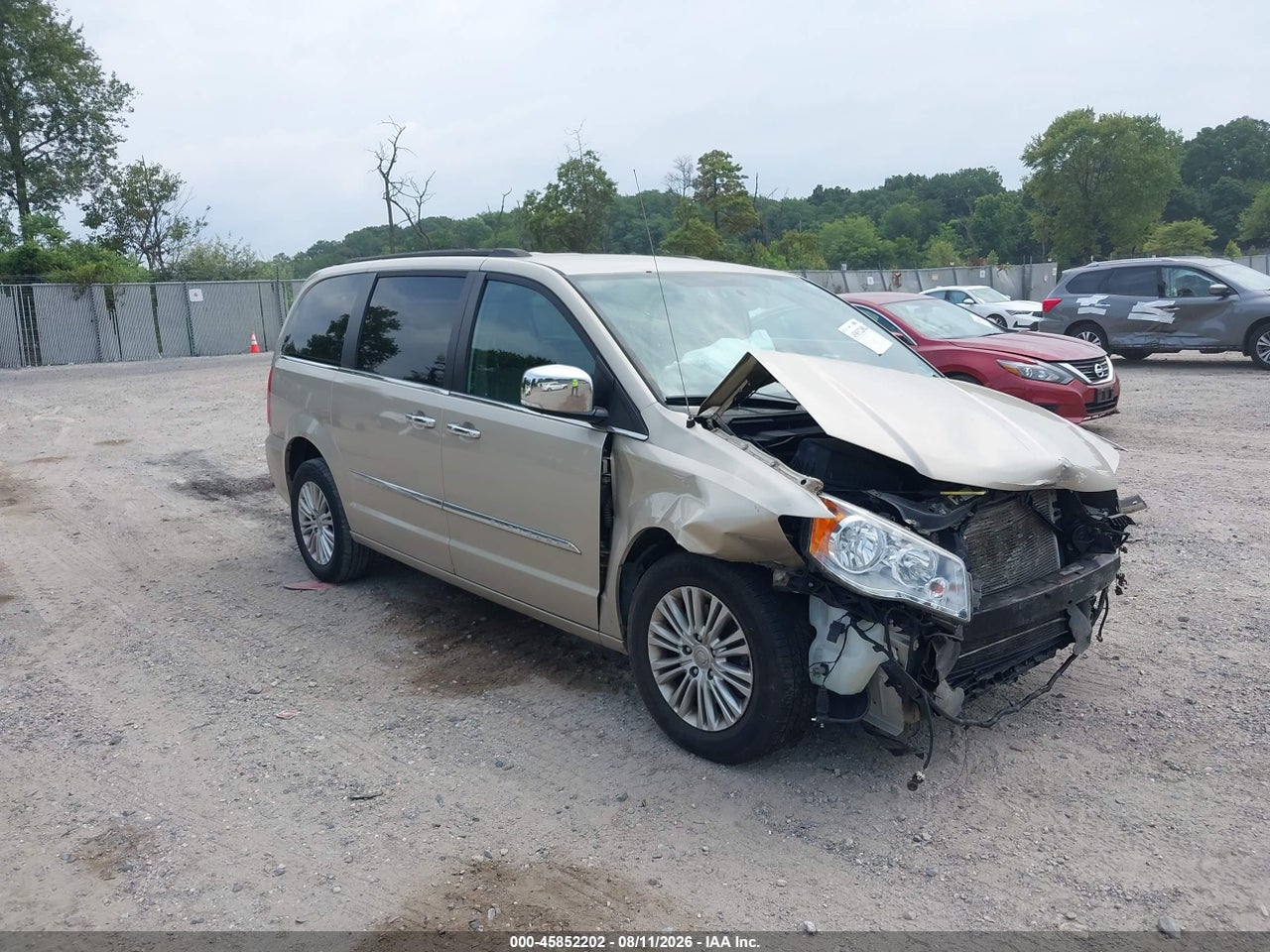 2C4RC1CG8FR****** · 2015 CHRYSLER TOWN &amp; COUNTRY TOURING-L