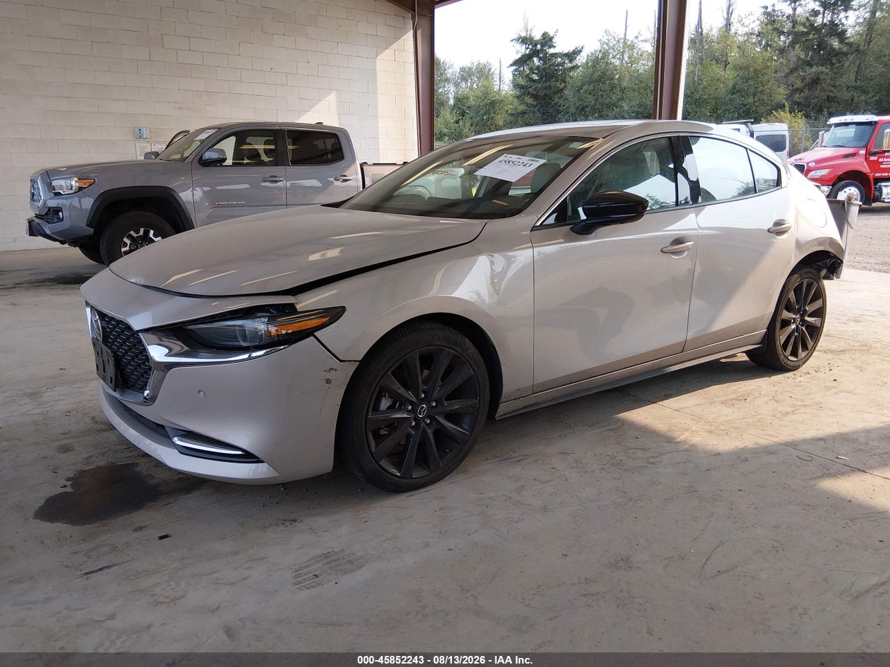 2022 MAZDA MAZDA3 PREMIUM PLUS · 2/11