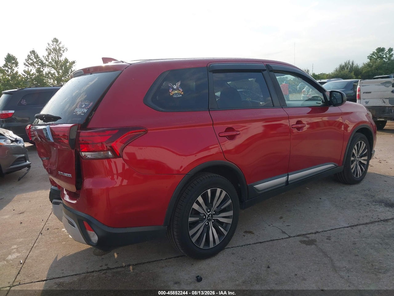 2019 MITSUBISHI OUTLANDER ES · 4/11