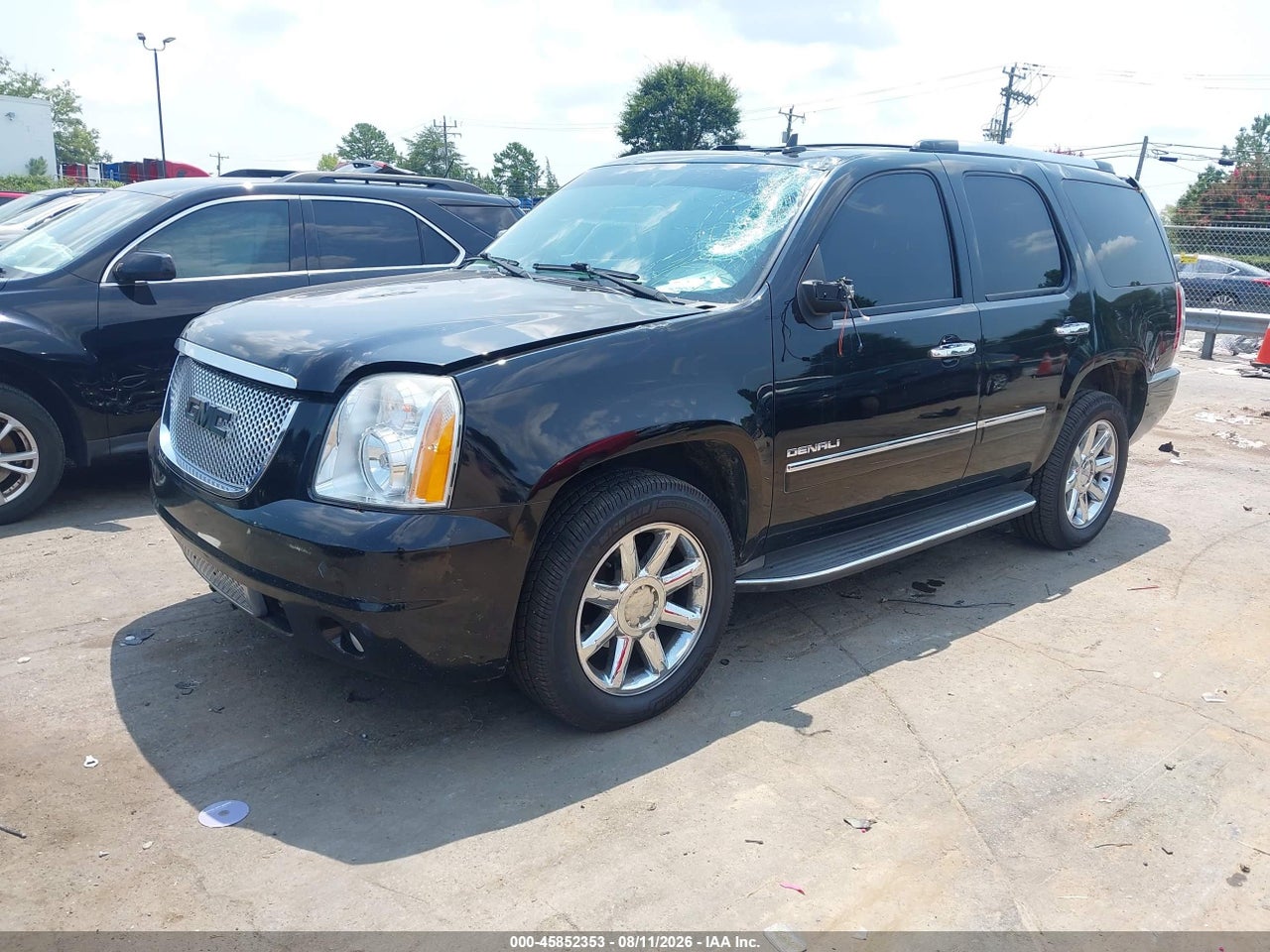 2011 GMC YUKON DENALI · 2/11