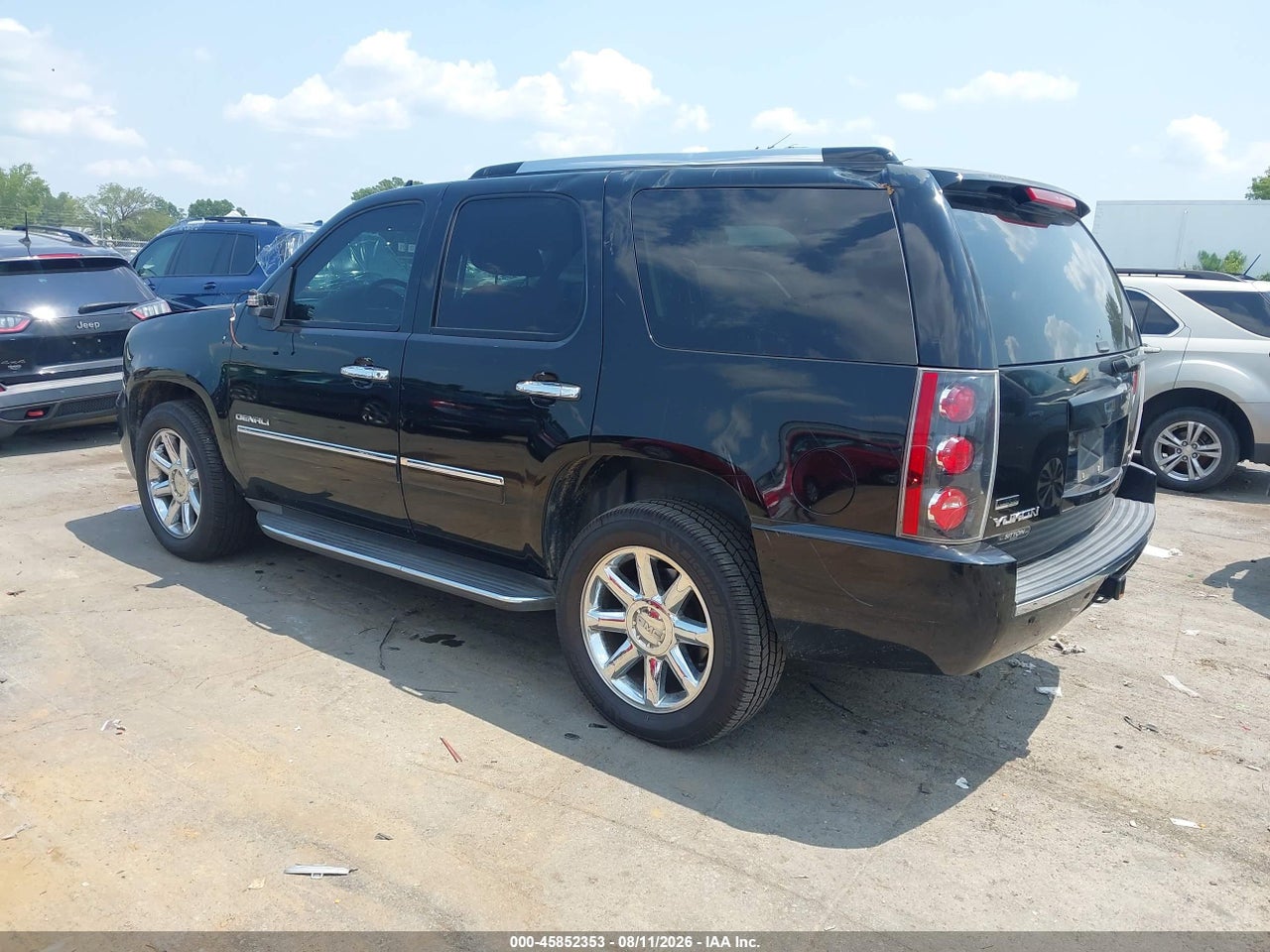 2011 GMC YUKON DENALI · 3/11
