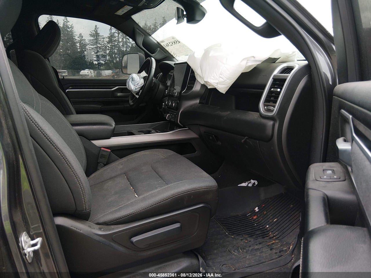 2021 RAM 1500 BIG HORN  4X4 6'4 BOX · 5/10