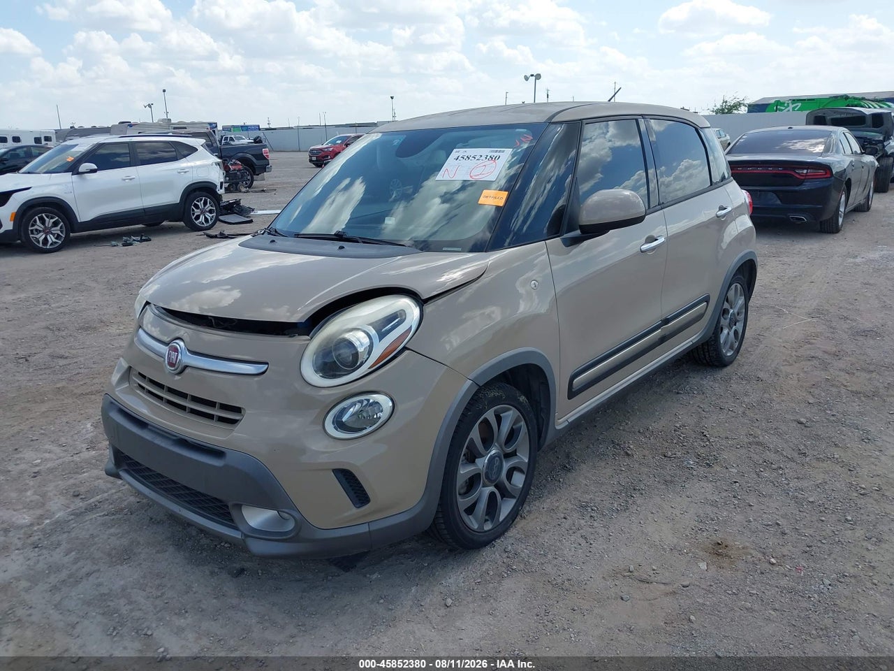 2014 FIAT 500L TREKKING · 2/11