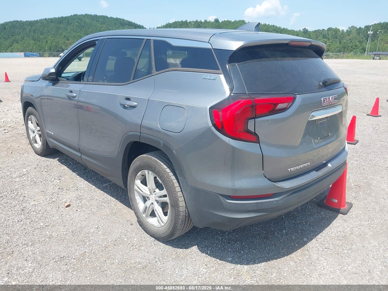 2020 GMC TERRAIN FWD SLE · 3/11