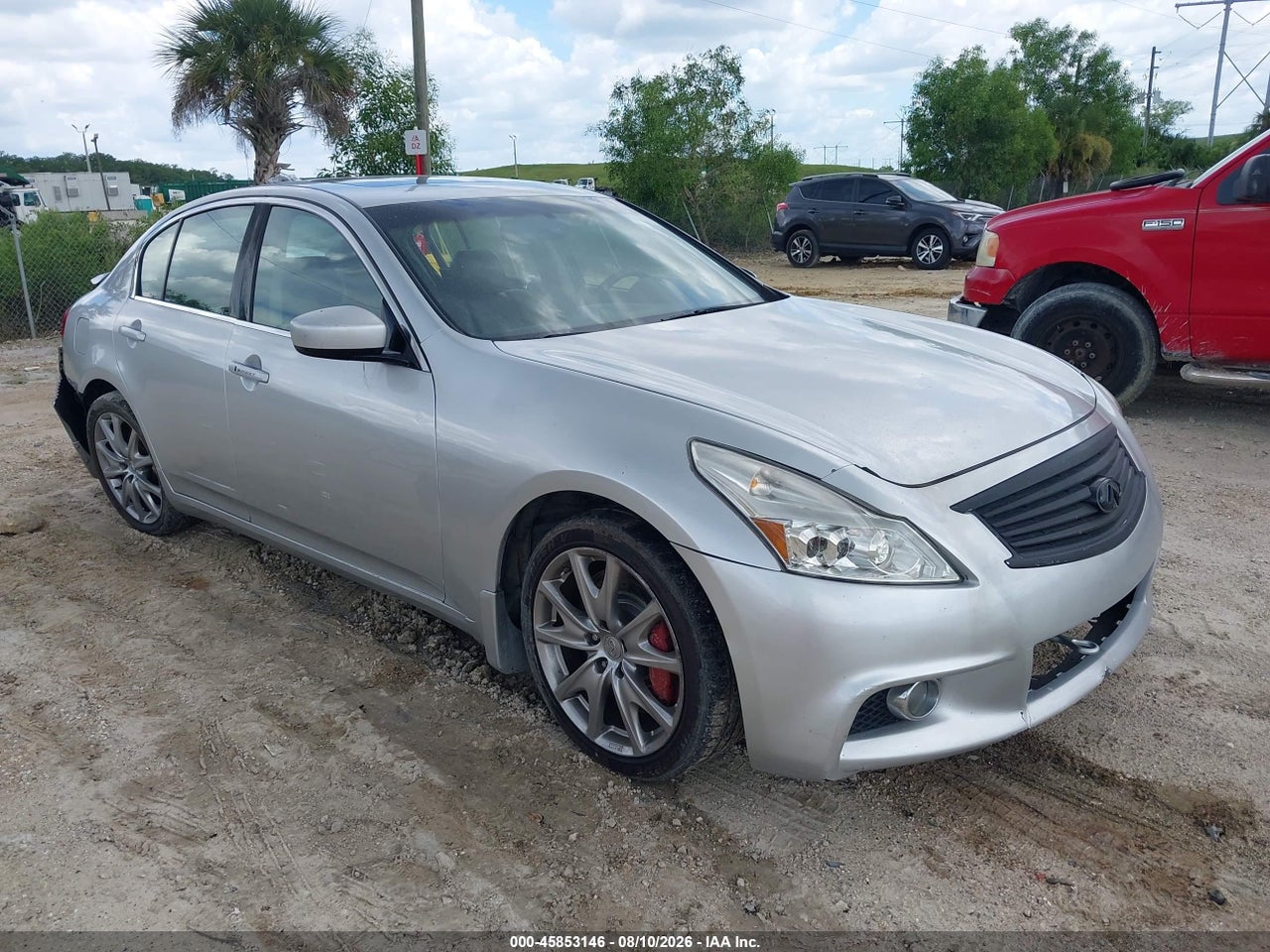 2011 INFINITI G37 JOURNEY