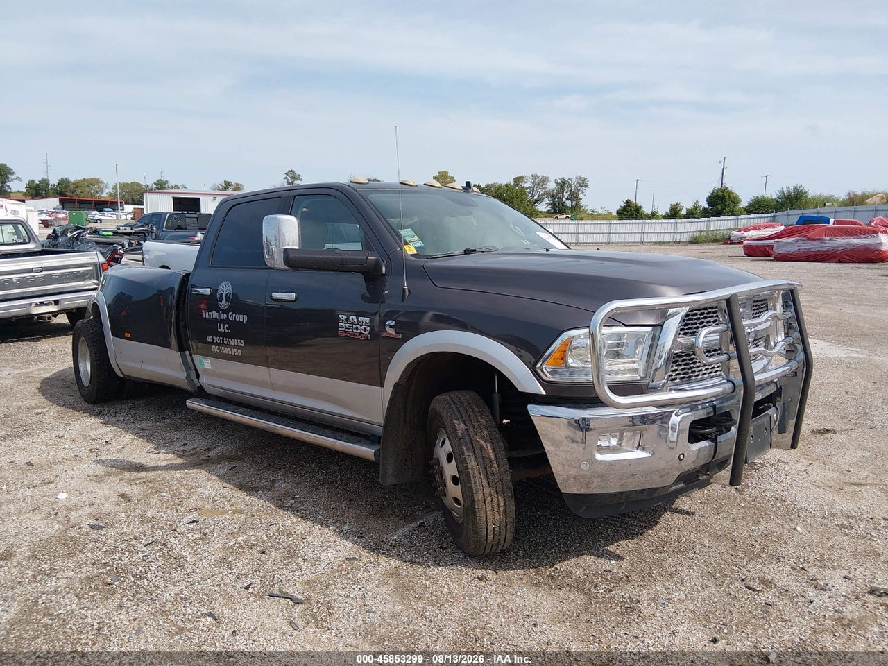 3C63RRJL5JG****** · 2018 RAM 3500 LARAMIE  4X4 8' BOX