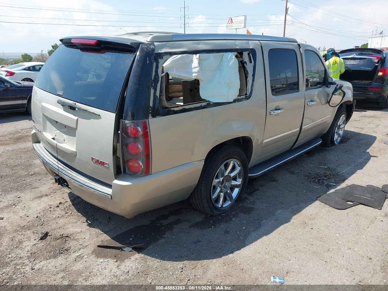 2011 GMC YUKON XL 1500 DENALI · 4/10