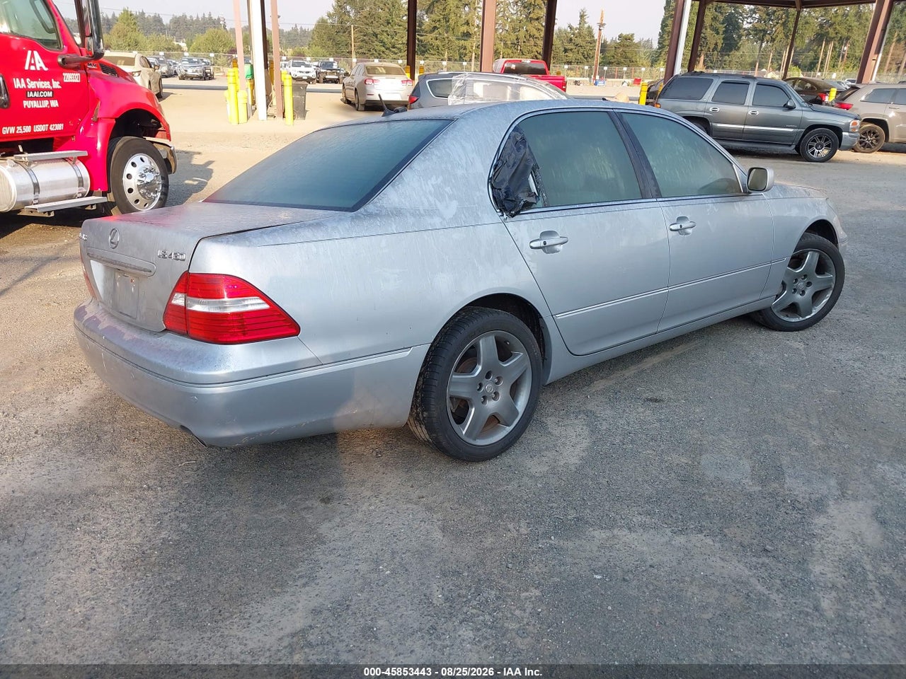 2005 LEXUS LS 430 · 4/10