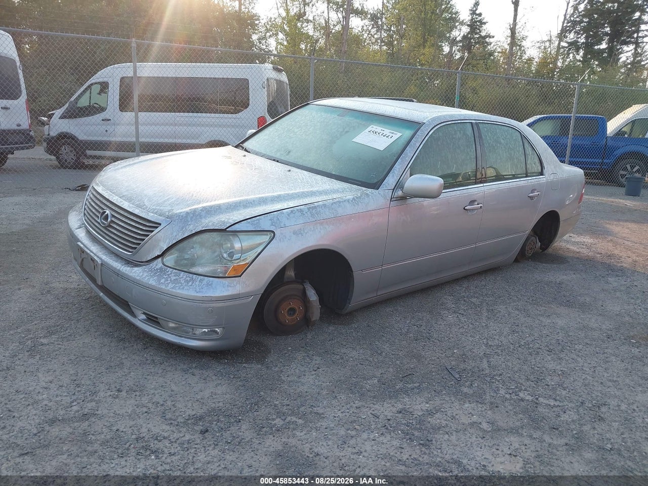 2005 LEXUS LS 430 · 2/10