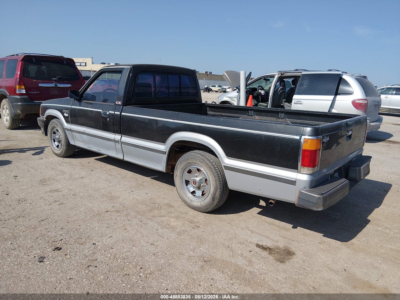 JM2UF2129H0****** · 1987 MAZDA B2600 LONG BODY · 3/11