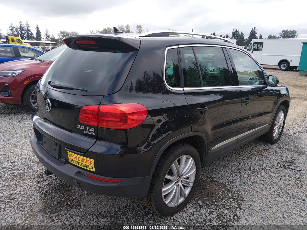 2013 VOLKSWAGEN TIGUAN SE · 4/11