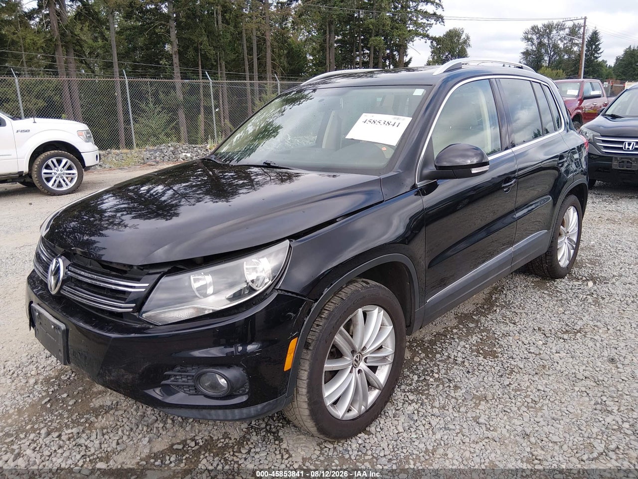 2013 VOLKSWAGEN TIGUAN SE · 2/11
