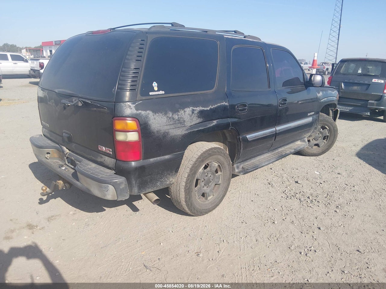 2003 GMC YUKON SLE · 4/11